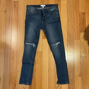 Forever 21 skinny jeans knee cuts